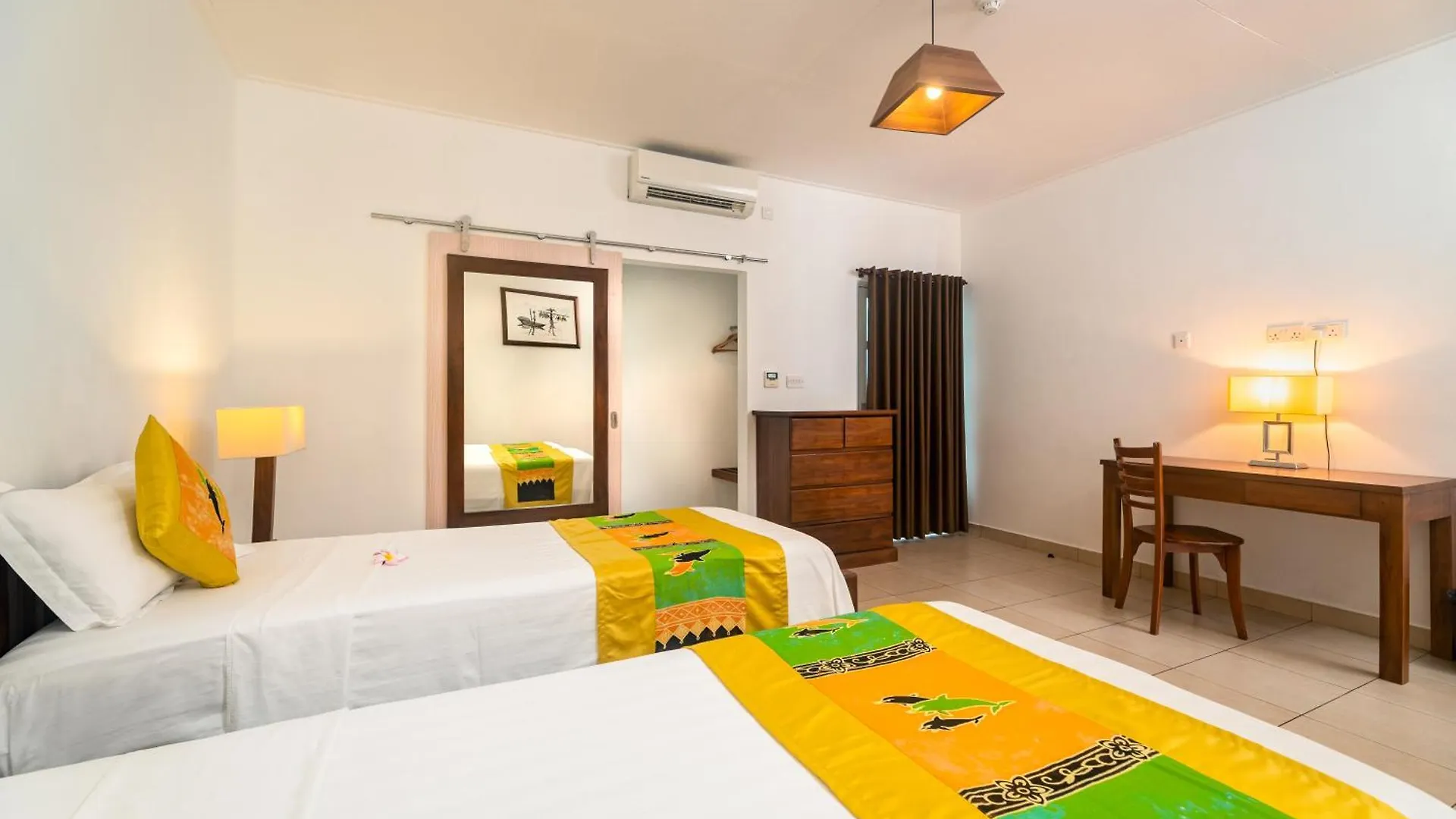 Aparthotel Tropical Hideaway Beau Vallon  Seychelles