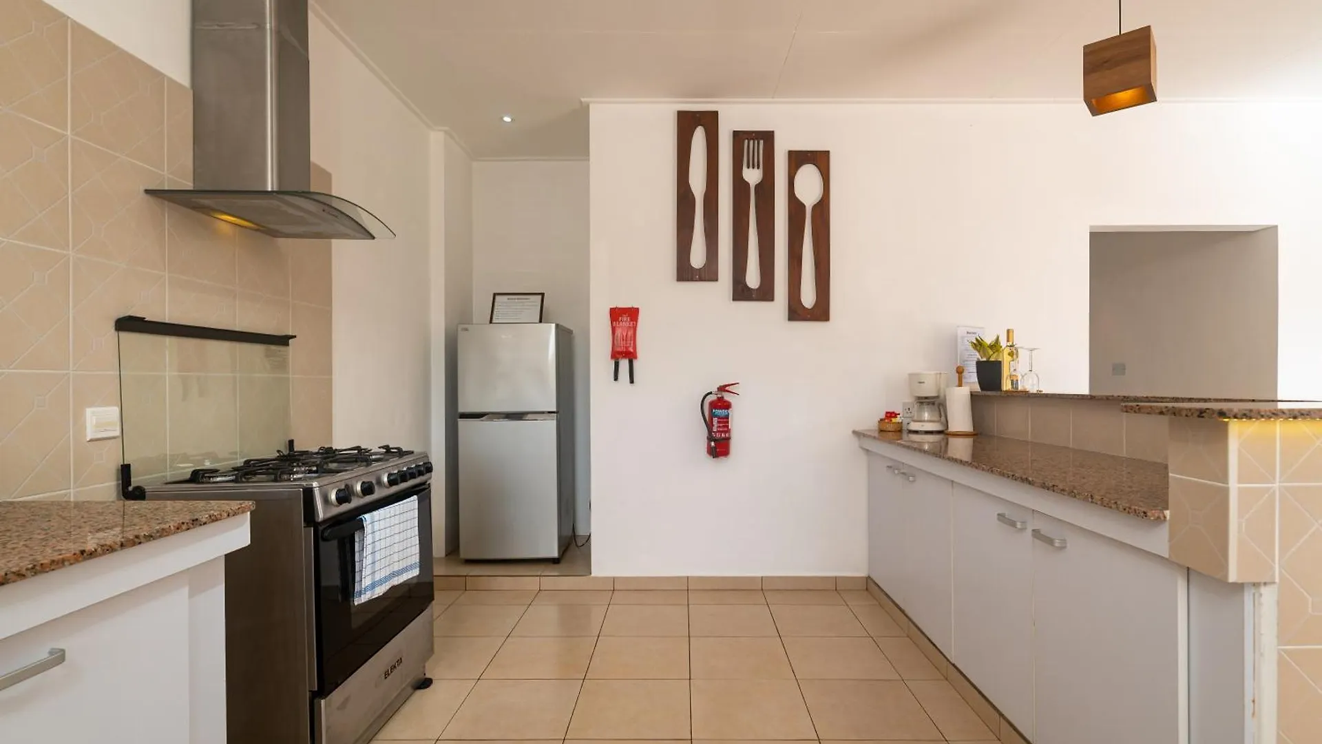 Aparthotel Tropical Hideaway Beau Vallon