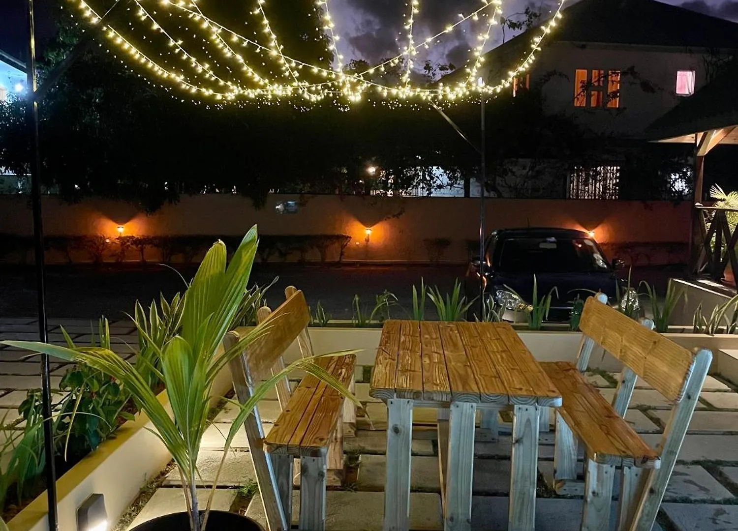 Aparthotel Tropical Hideaway Beau Vallon  Beau Vallon (Mahe)
